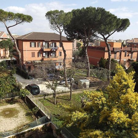 Gilda Vacanze Metro Battistini Apartment Рим Екстериор снимка
